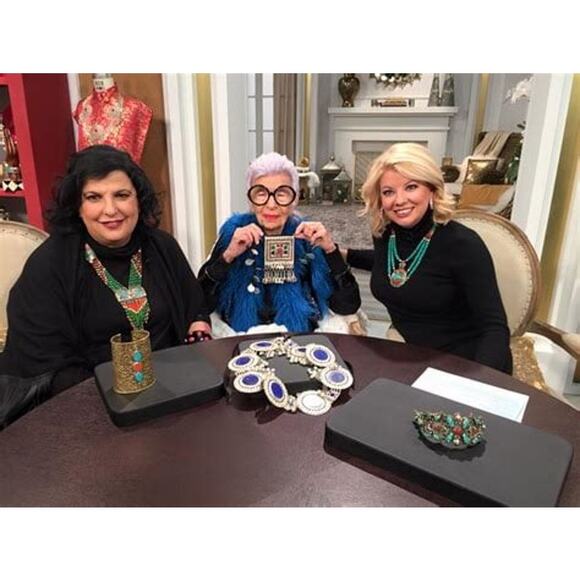 Iris Apfel & Bajalia Contempo Criss Cross Rope Wrap Wire Red Coral Cuff - Picture 6 of 7